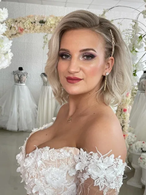 Menyasszonyi smink