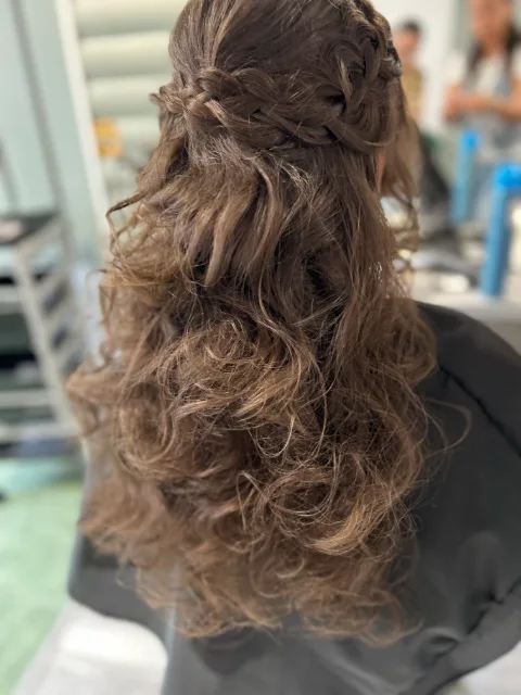 Frizura · szalon